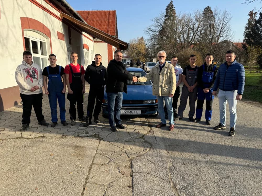 Donirao automobil za praktičnu nastavu Tehničkoj školi Požega