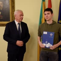 Gradonačelnik Željko Glavić svečano dodjelio učeničke stipendije Grada Požege