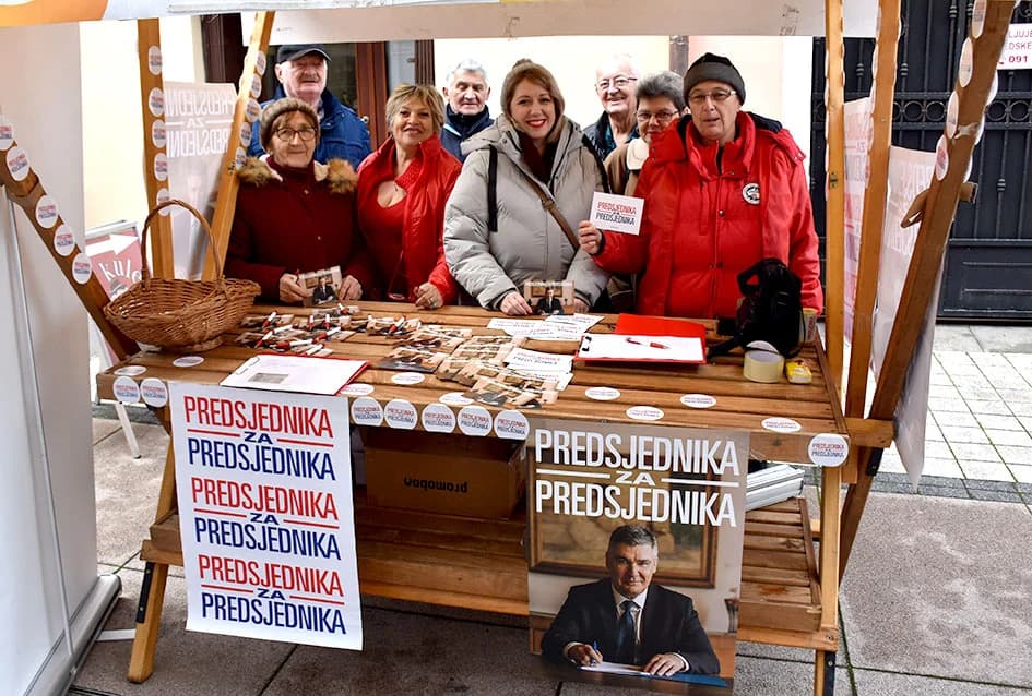 POČELO PRIKUPLJANJE POTPISA ZA PREDSJDNIČKE IZBORE:  Prvi SDP za Zorana Milanovića, ostali se očekuju u narednim danima