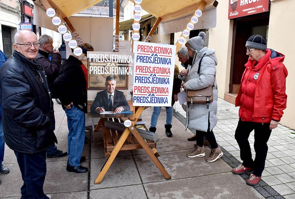 POČELO PRIKUPLJANJE POTPISA ZA PREDSJDNIČKE IZBORE:  Prvi SDP za Zorana Milanovića, ostali se očekuju u narednim danima