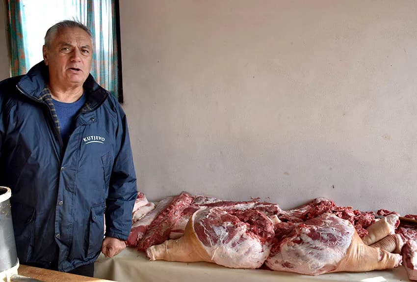 SLAVONSKA TRADICIJA OČUVANA U OBITELJI MARINCL IZ VETOVA: Jedno kolinje za tri obitelji