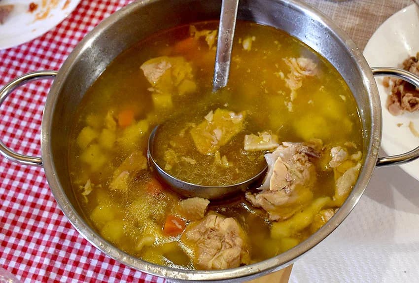 SLAVONSKA TRADICIJA OČUVANA U OBITELJI MARINCL IZ VETOVA: Jedno kolinje za tri obitelji