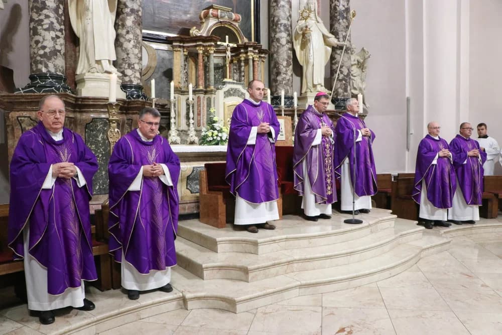 Spomen 25. obljetnice požeškog Stolnog kaptola