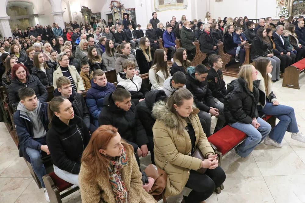 Spomen 25. obljetnice požeškog Stolnog kaptola