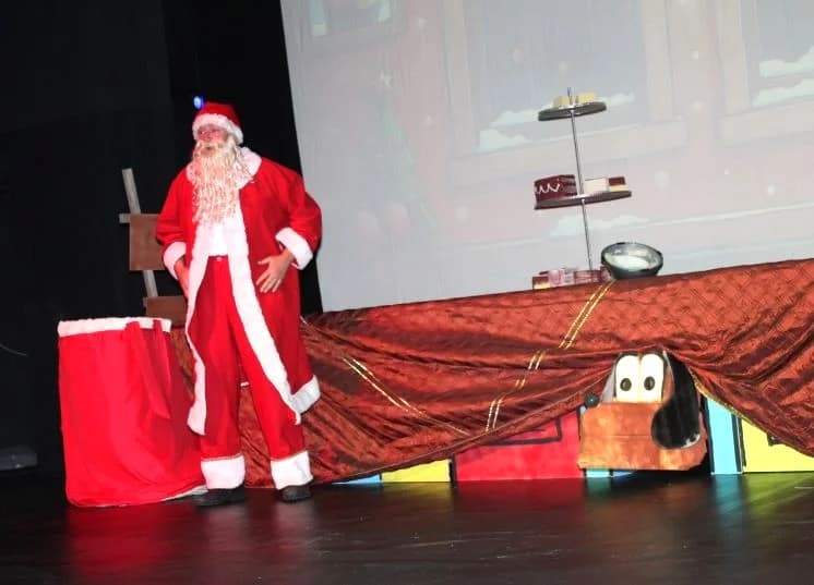ADVENT U PLETERNICI: Održana dječja božićna predstava „Priča o igračkama“.
