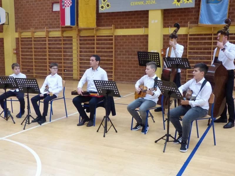 Pleterničkoj učenici Ani Didović nagrada za krasnoslov