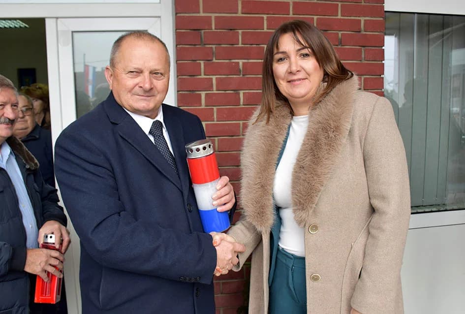 Položeni vijenci u čast branitelja, te služena misa uz Dan jakšićke općine