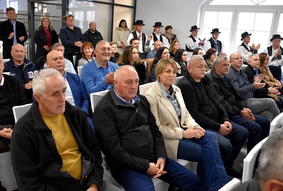 Nagradu Općine Jakšić za životno djelo primio Pavel Treger, a zahvalnice Lucija Jerković, Danijela Rezo, Mira Šulc, OPG Hajzler i HKUD Slavonija