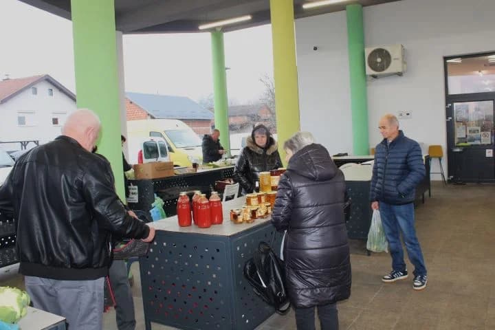 Najbolje domaće čvarke imale su Josipa Šafar iz Novoselaca i Anita Ančurovski iz Zagrađa