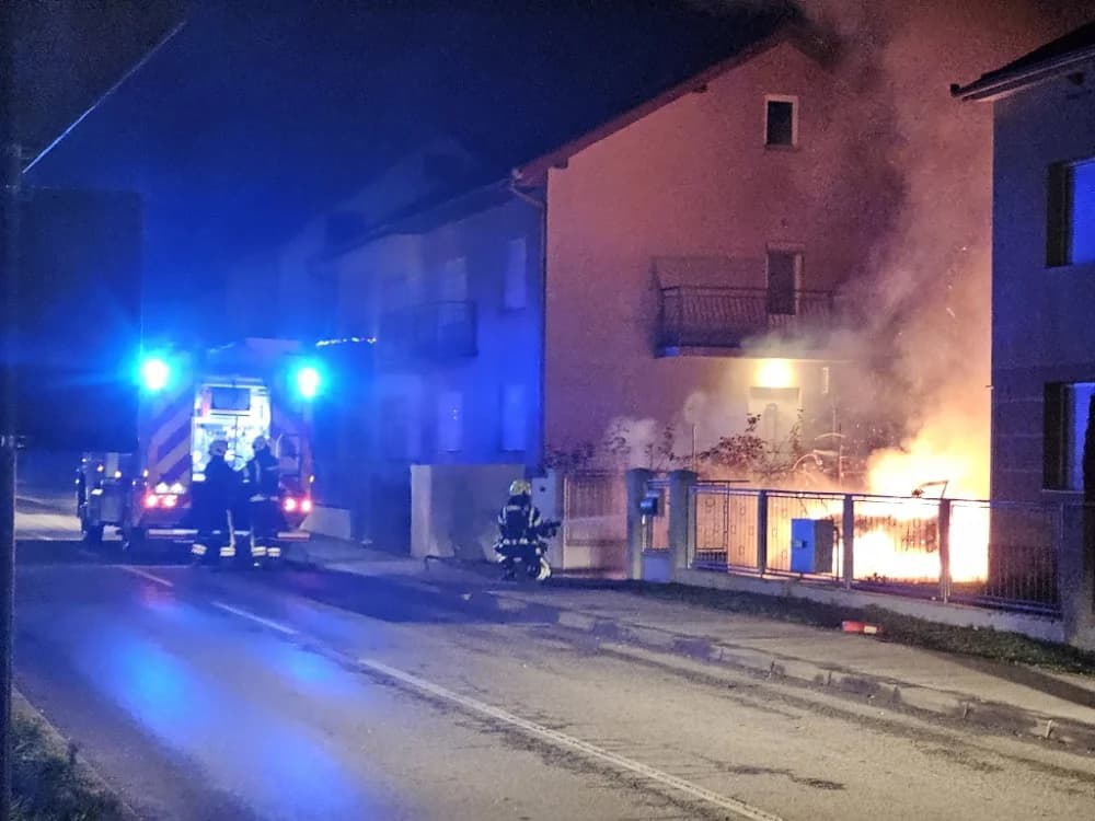 Požar automobila u Babinom viru