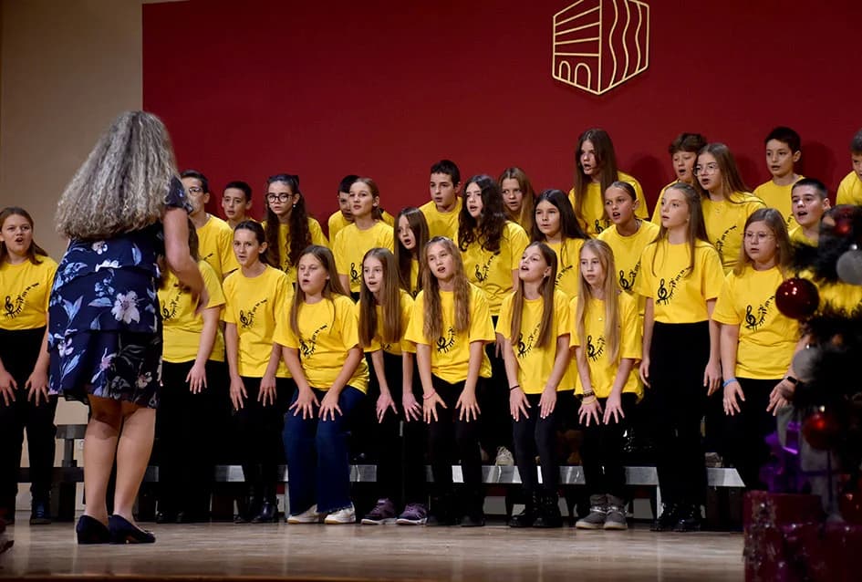 HUMANITARNI KONCERT UČENIKA POŽEŠKE GLAZBENE ŠKOLE: Glazbena čarolija za kombi požeških invalida