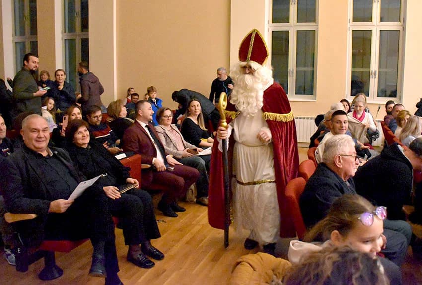 HUMANITARNI KONCERT UČENIKA POŽEŠKE GLAZBENE ŠKOLE: Glazbena čarolija za kombi požeških invalida