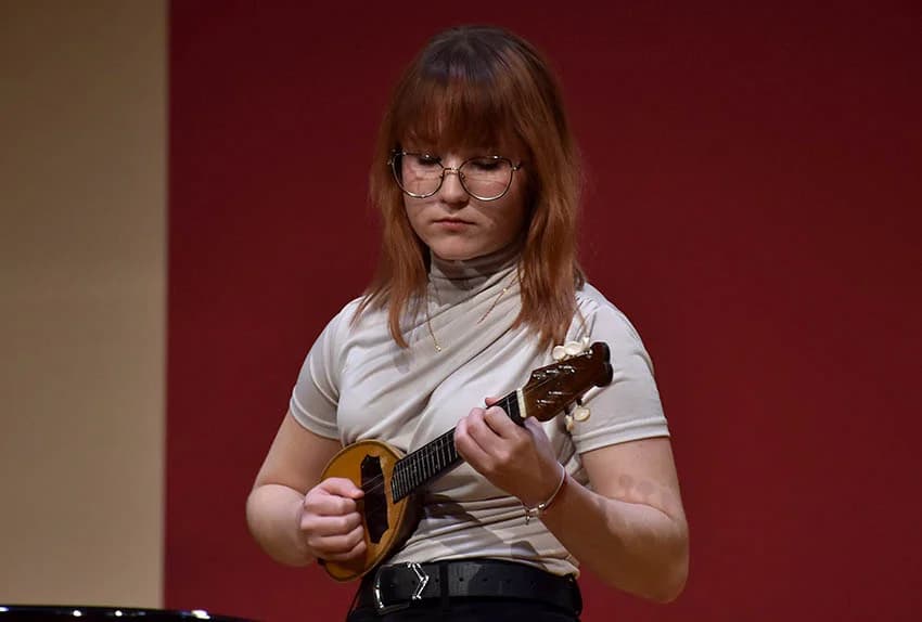 HUMANITARNI KONCERT UČENIKA POŽEŠKE GLAZBENE ŠKOLE: Glazbena čarolija za kombi požeških invalida