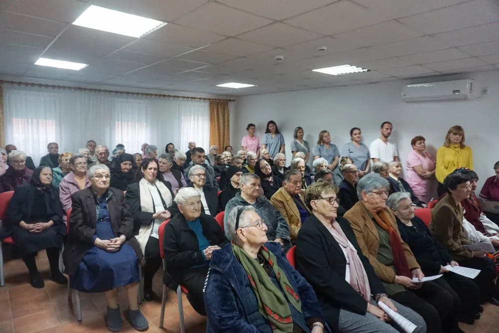 Pohod biskupa Ive Domu za starije i nemoćne osobe u Velikoj
