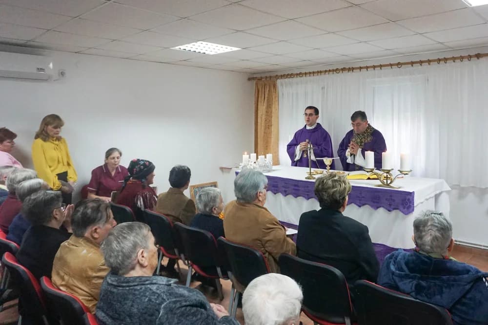 Pohod biskupa Ive Domu za starije i nemoćne osobe u Velikoj
