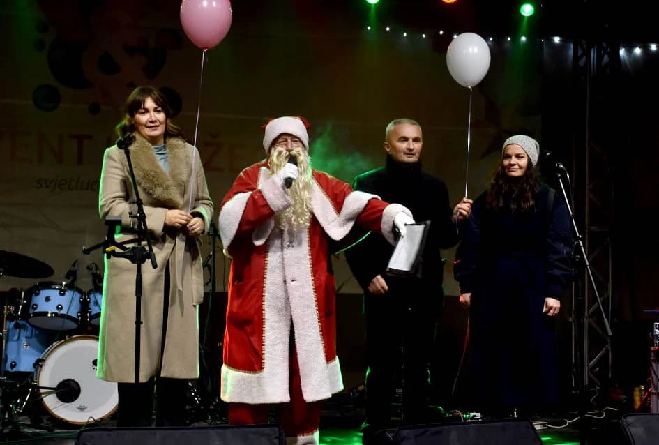 ZAPOČEO BOGAT ADVENTSKI PROGRAM U POŽEGI: Tajči i Gelo bend na početku!