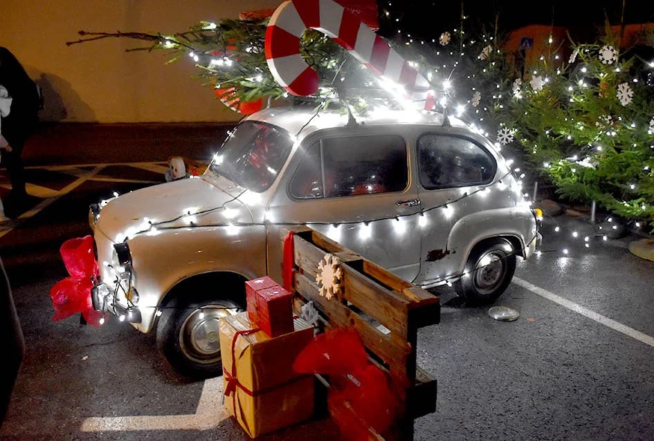 ZAPOČEO BOGAT ADVENTSKI PROGRAM U POŽEGI: Tajči i Gelo bend na početku!