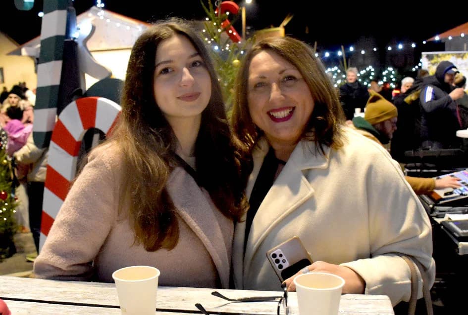 ZAPOČEO BOGAT ADVENTSKI PROGRAM U POŽEGI: Tajči i Gelo bend na početku!