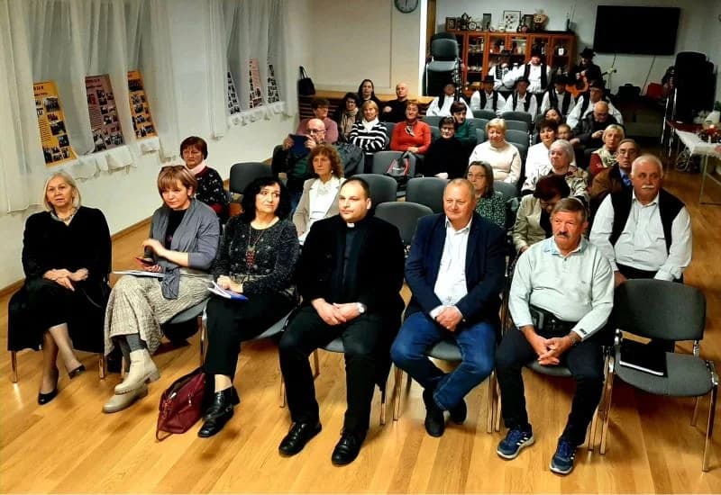 Uz desetu godinu postojanja Peićevci održali pjesničku večer u Jakšiću