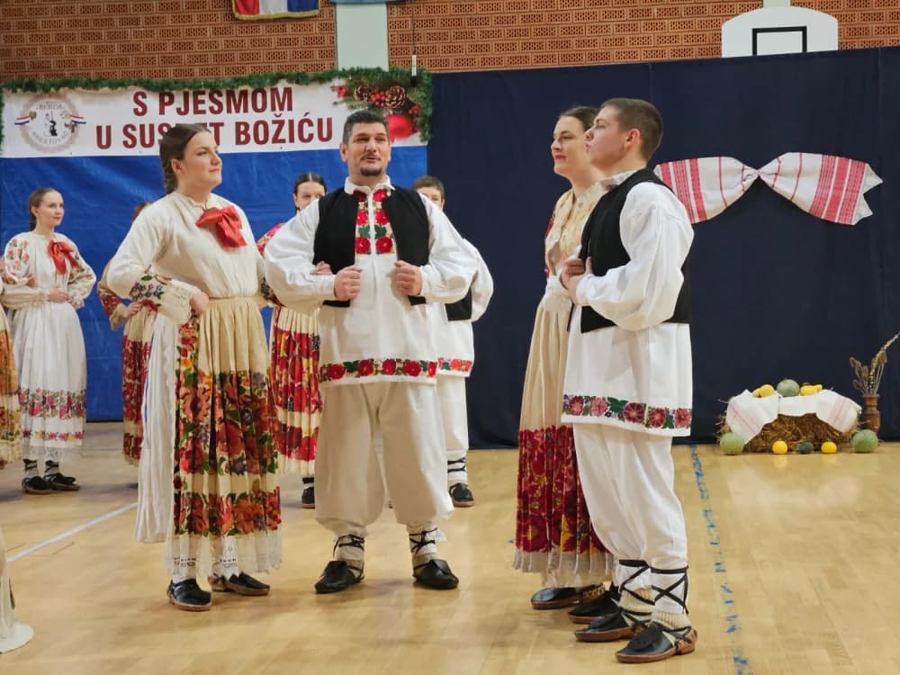Brestovački duh blagdana uz božićne napjeve i plesove