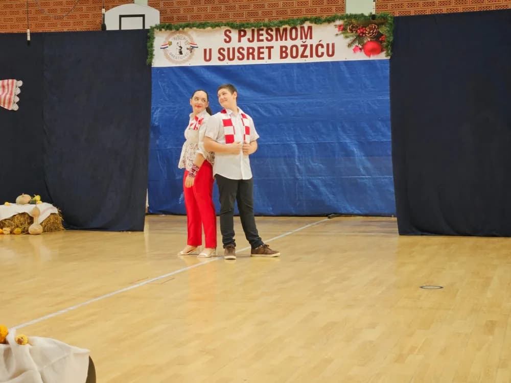 Brestovački duh blagdana uz božićne napjeve i plesove