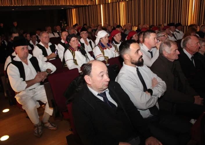 UZ DAN GRADA PLETERNICE: Održana 18. Međunarodna smotra folklora „Običaji starog zavičaja“