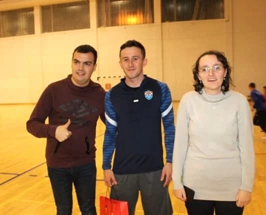 MALONOGOMETNI PLETERNIČKI TURNIR: Pobjednički pehar i vrijednu novčanu nagradu osvojio „AS Grga“