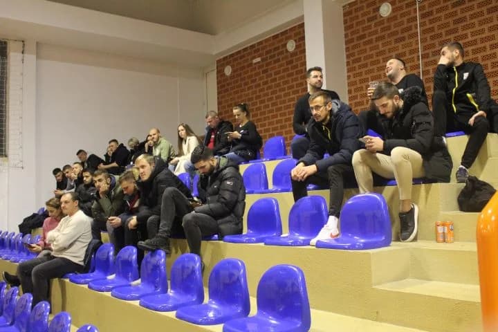 MALONOGOMETNI PLETERNIČKI TURNIR: Pobjednički pehar i vrijednu novčanu nagradu osvojio „AS Grga“