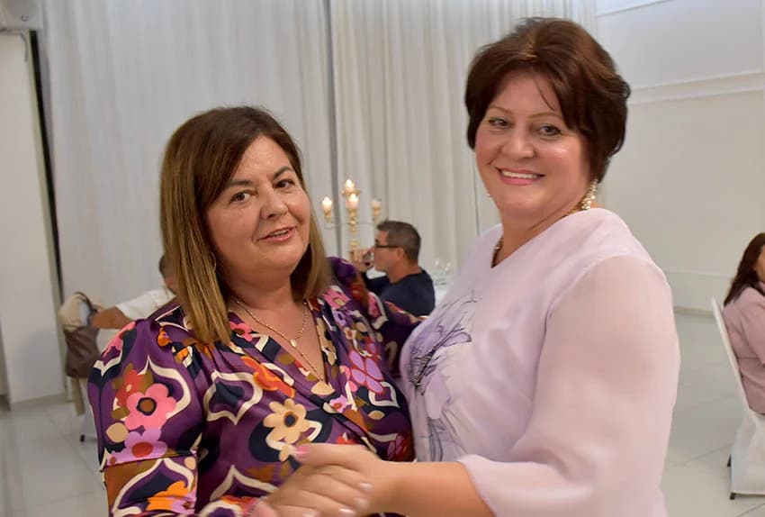 Uz umirovljenike na zabavama sve više mlađih /FOTO/