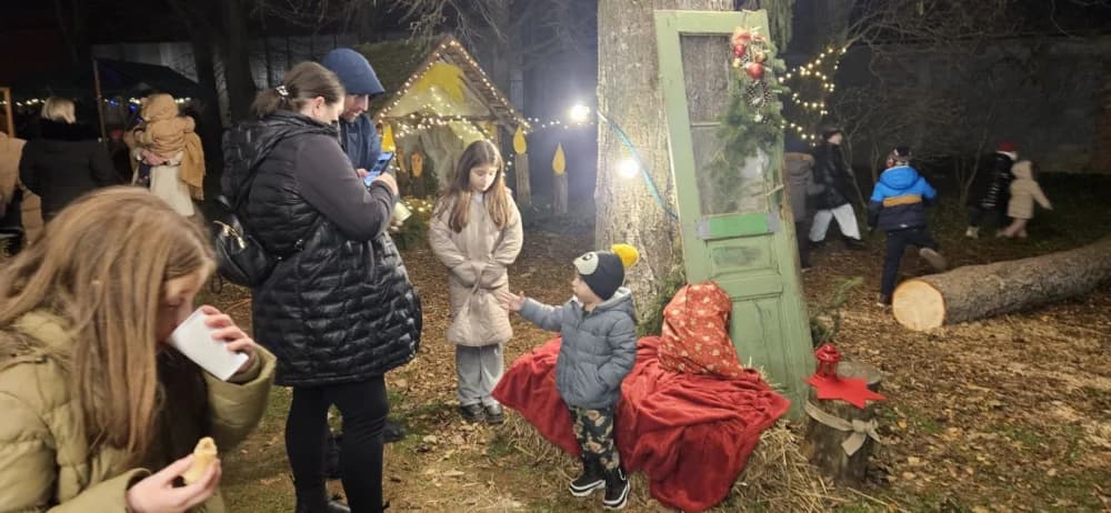 Vrtićarci pripremili Advent u Alilovcima sa brojnim posjetiteljima