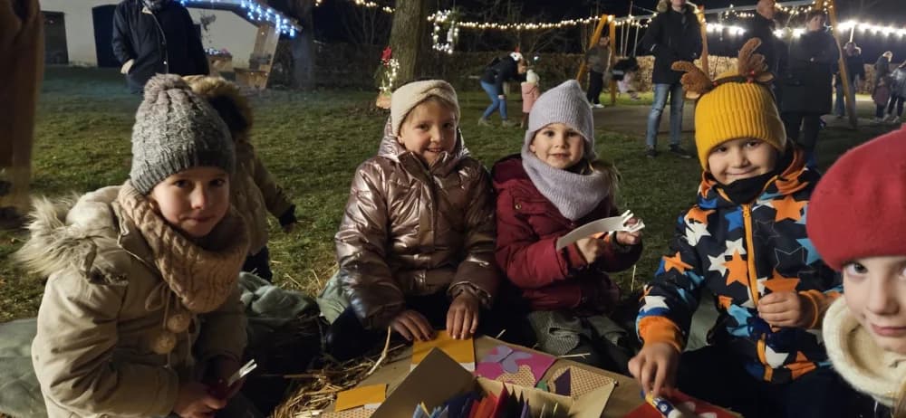 Vrtićarci pripremili Advent u Alilovcima sa brojnim posjetiteljima
