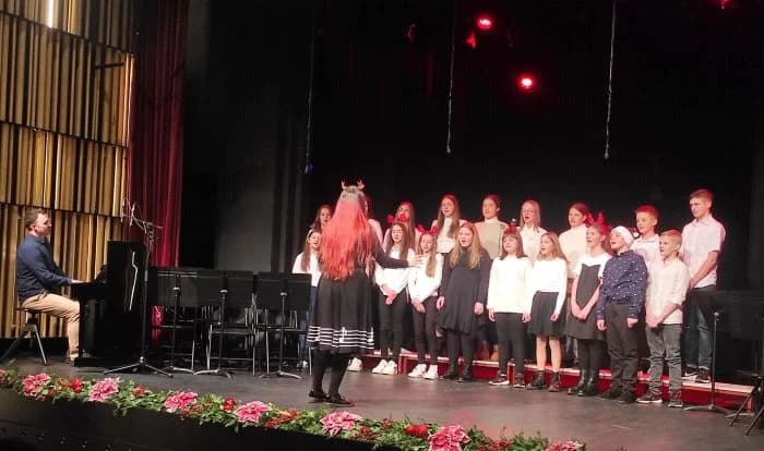 GLAZBENA ŠKOLA POŽEGA: Božićni koncert učenika Područnog odjeljenja Pleternica