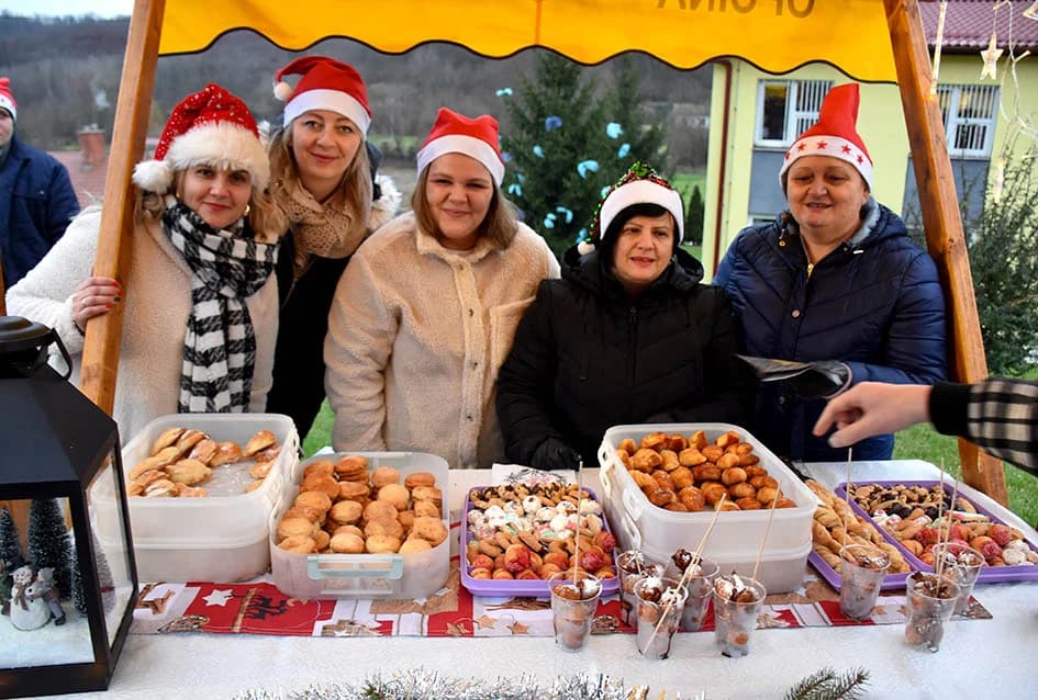 NEŠTO POSEBNO I PRVI PUTA - ODRŽAN ADVENT U DOMU ZA ODRASLE OSOBE LJESKOVICA: Osjetili radost Božića i toplinu obiteljskog doma