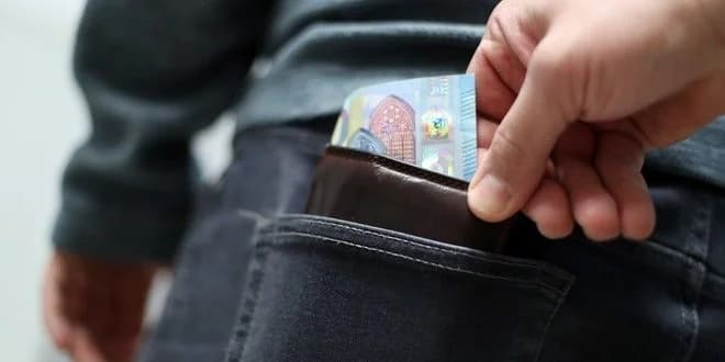 Krađa novčanika nije uspjela: Veoma brzo su ga pronašli policijski službenici