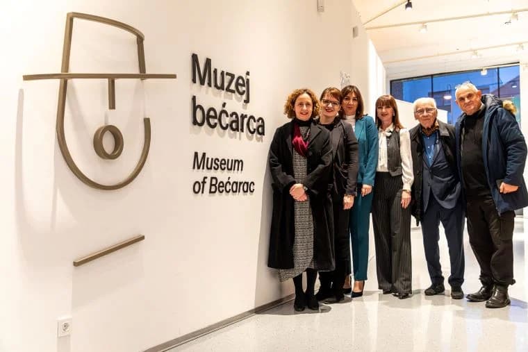 Ministrica kulture Nina Obuljen Koržinek u Pleternici posjetila Muzej bećarca i Knjižnicu