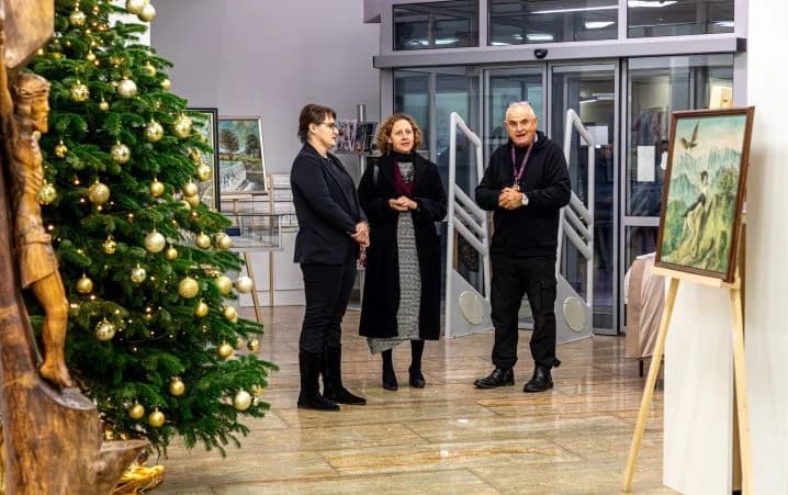 Ministrica kulture Nina Obuljen Koržinek u Pleternici posjetila Muzej bećarca i Knjižnicu