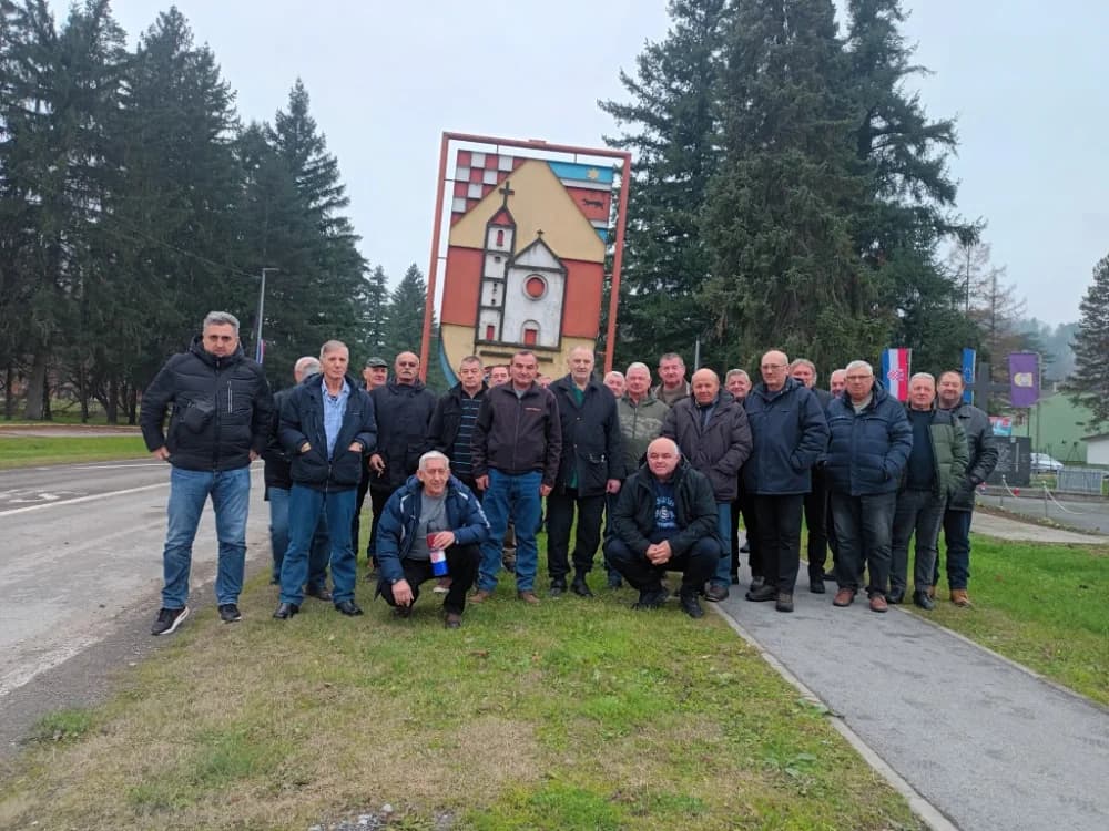 Dvije udruge iz požeškog kraja zajedno odale počast voćinskim žrtvama