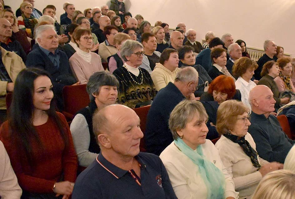 ODRŽAN ADVENTSKI KONCERT GLAZBENOG DRUŠTVA “VILA VELEBITA” IZ  POŽEGE: Prvorazredni glazbeni događaj