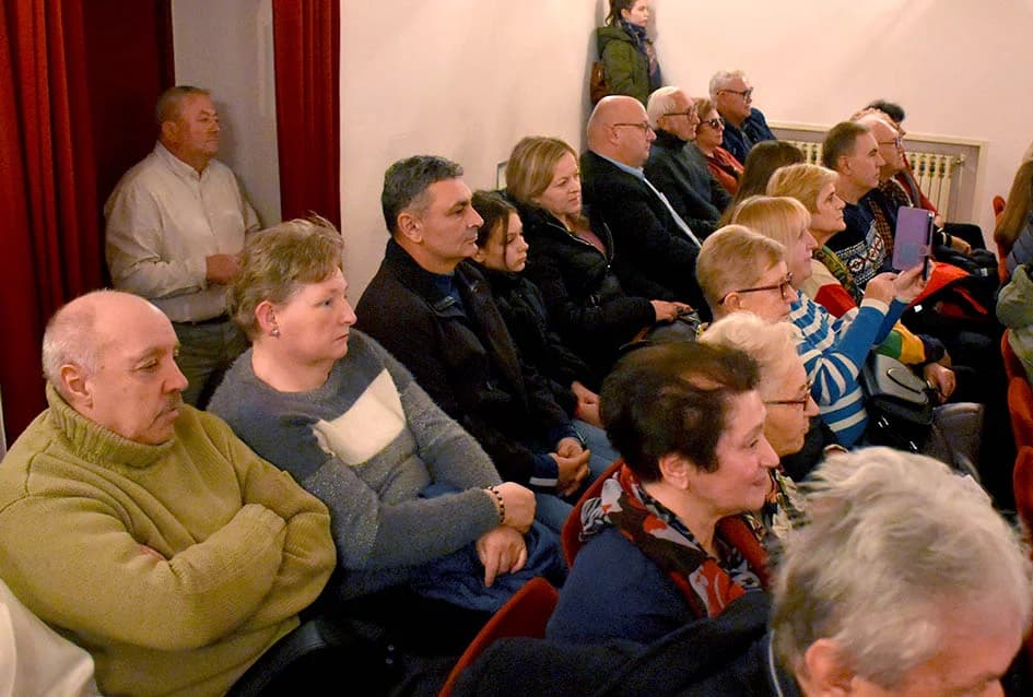 ODRŽAN ADVENTSKI KONCERT GLAZBENOG DRUŠTVA “VILA VELEBITA” IZ  POŽEGE: Prvorazredni glazbeni događaj