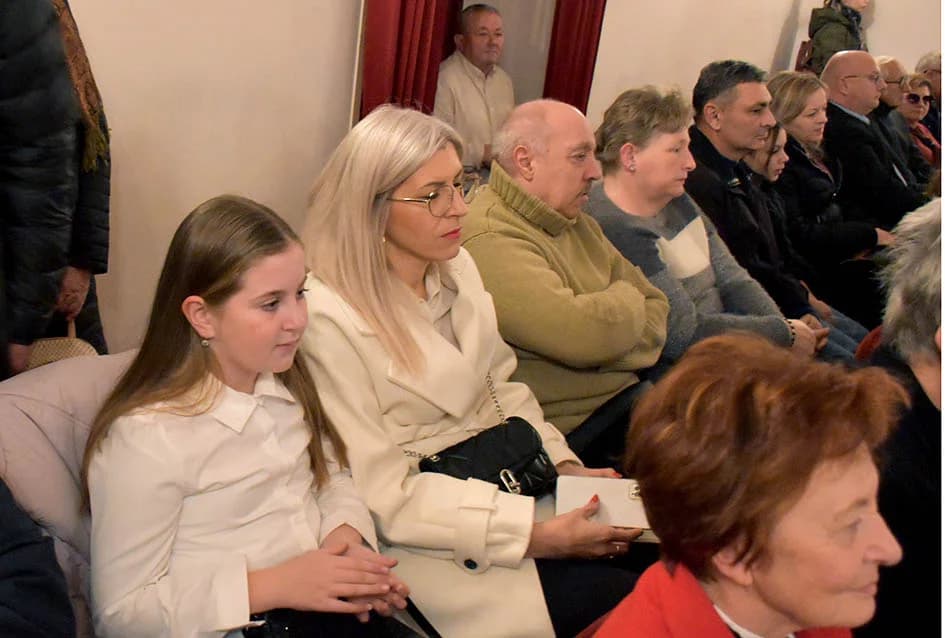 ODRŽAN ADVENTSKI KONCERT GLAZBENOG DRUŠTVA “VILA VELEBITA” IZ  POŽEGE: Prvorazredni glazbeni događaj