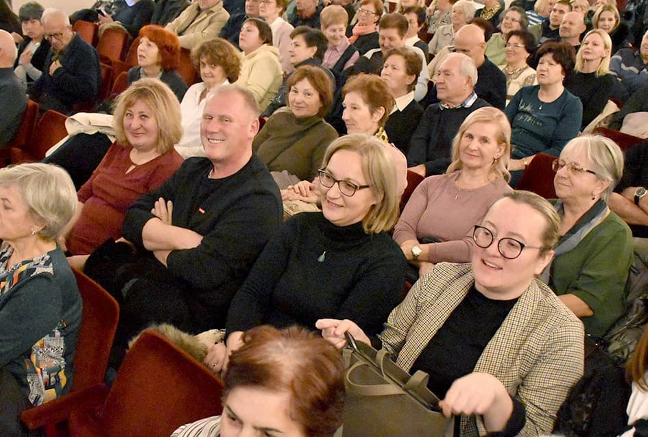 ODRŽAN ADVENTSKI KONCERT GLAZBENOG DRUŠTVA “VILA VELEBITA” IZ  POŽEGE: Prvorazredni glazbeni događaj