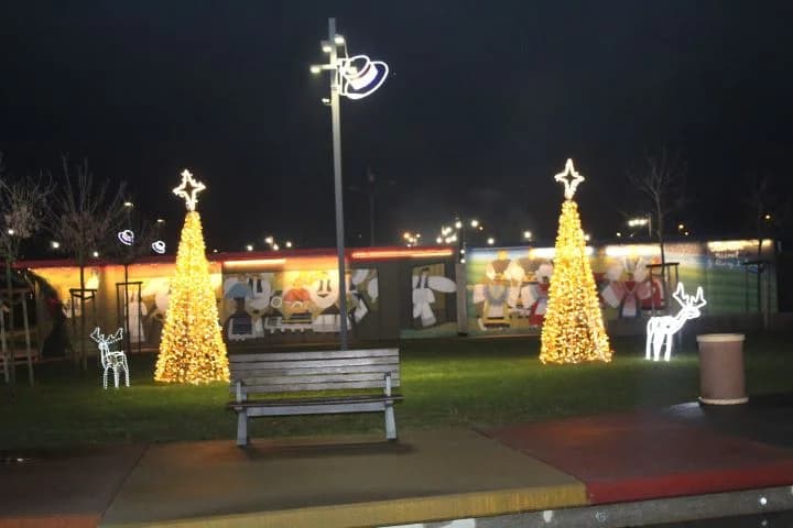 SUBOTNJI PLETERNIČKI ADVENT: Umirovljenici zapalili treću svijeću, u Bećarskom šoru lovački čobanac i Tamburaški sastav „Zlatna dolina“