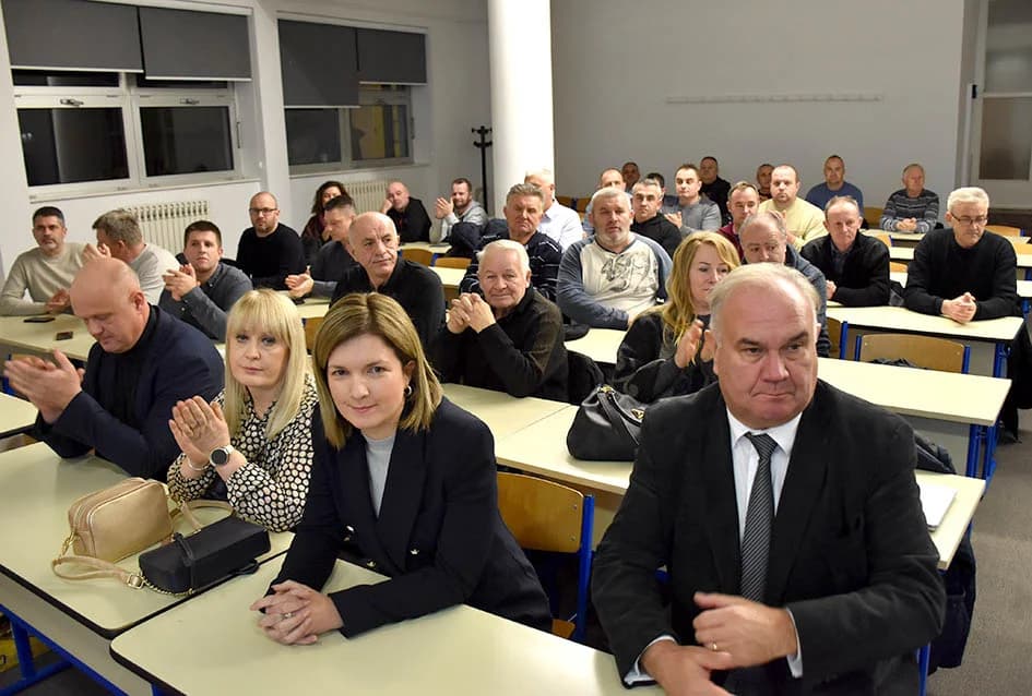 Pčelari požeške Zlatne doline proslavili 50 godina rada-zaslužni primili zahvalnice