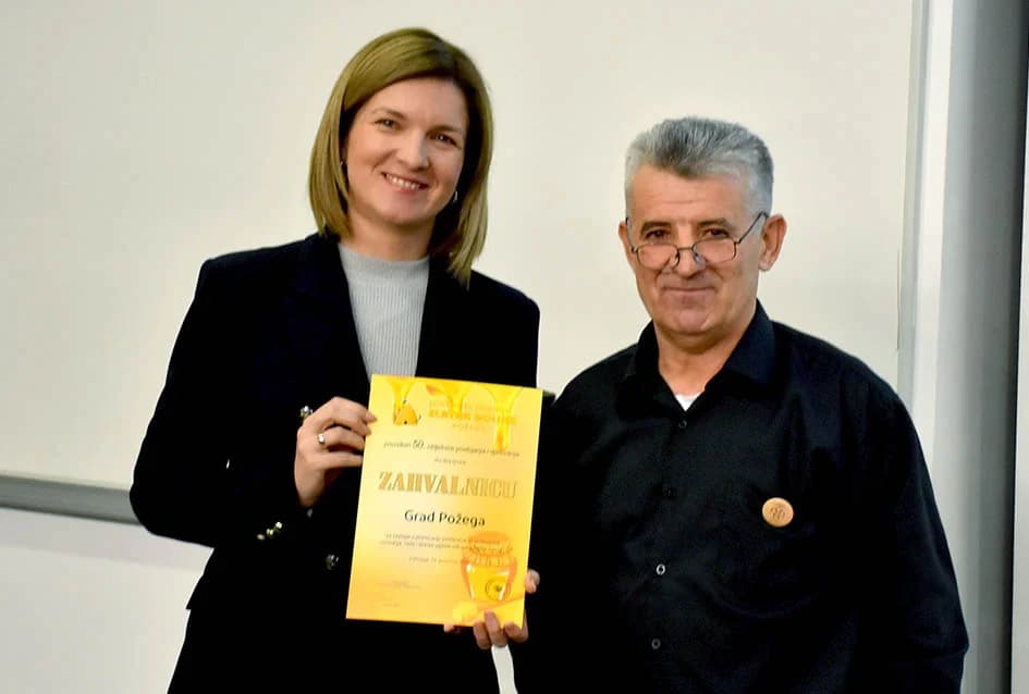 Pčelari požeške Zlatne doline proslavili 50 godina rada-zaslužni primili zahvalnice