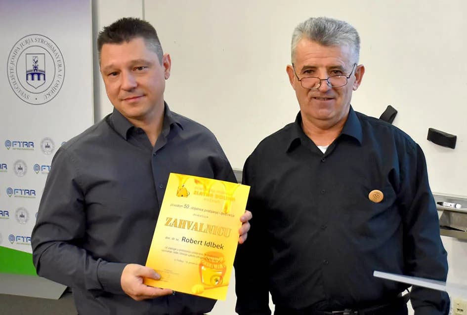 Pčelari požeške Zlatne doline proslavili 50 godina rada-zaslužni primili zahvalnice