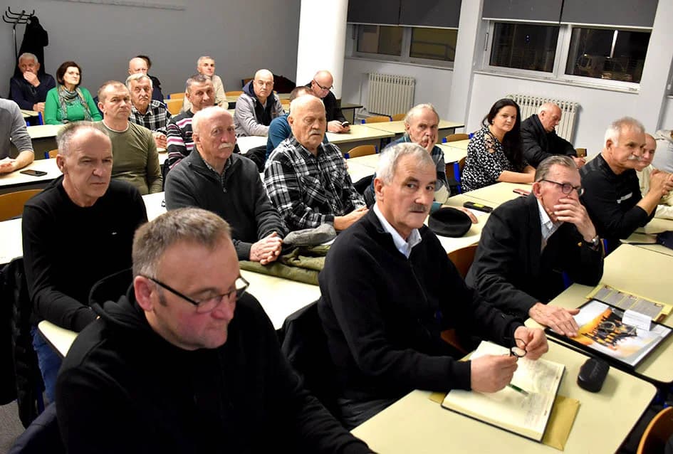 Pčelari požeške Zlatne doline proslavili 50 godina rada-zaslužni primili zahvalnice