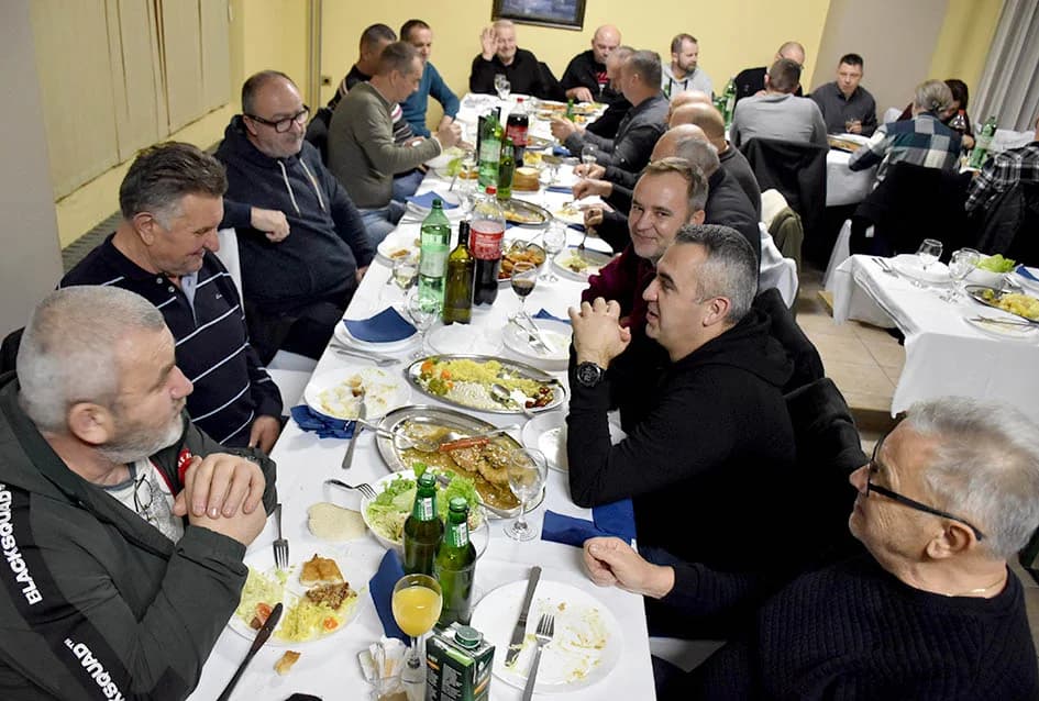 Pčelari požeške Zlatne doline proslavili 50 godina rada-zaslužni primili zahvalnice