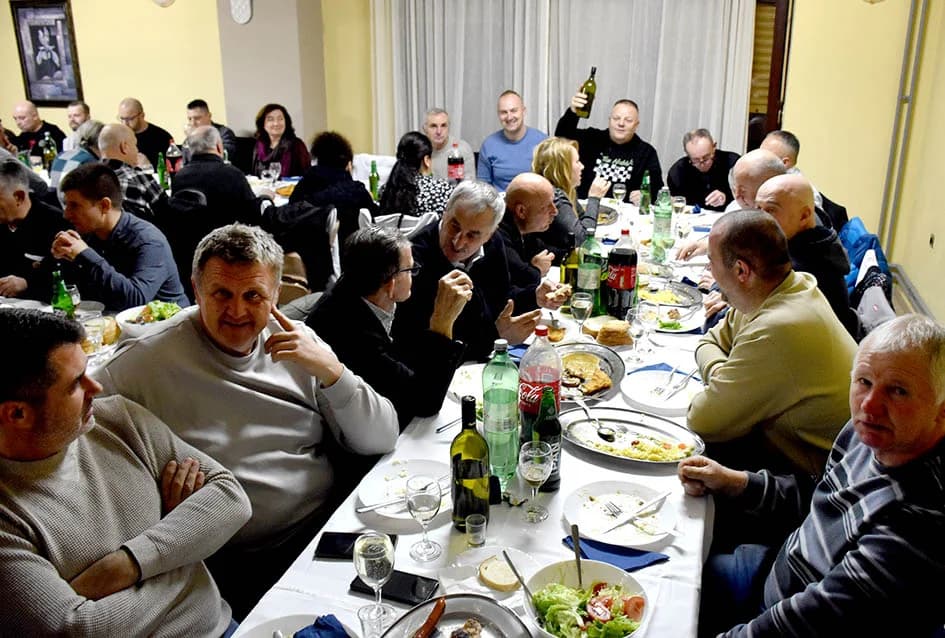 Pčelari požeške Zlatne doline proslavili 50 godina rada-zaslužni primili zahvalnice