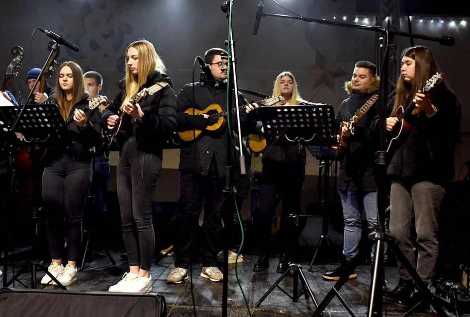 HUMANITARNI KONCERT ZA OSOBE SA INVALIDITETOM: Glazbenici za kupnju kombi vozila