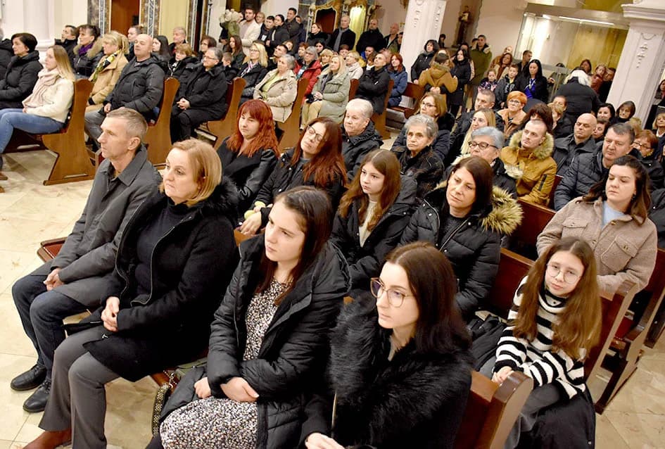 POŽEŠKI IZVIĐAČI DONIJELI BETLEHEMSKO SVJETLO MIRA: Simbol dobrote, prijateljstva i mira